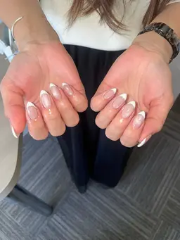 フレンチネイル撮影モデル(オフ有りの方限定)