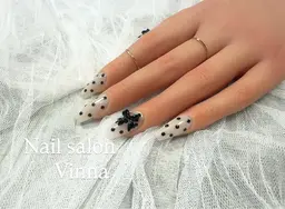 大人可愛い💓リボン🎀ドットネイル💅🏻