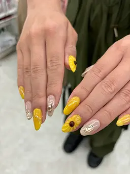Jr.stylistクーポン💅【オフ無料】時間内持ち込みデザインネイル💅