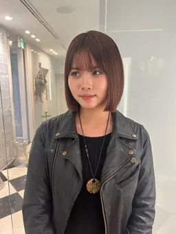 レディースショートカットモデル（前髪カットも含みます）