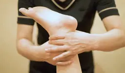 美姿勢リリース​〜​足裏×軟部ケア​〜​