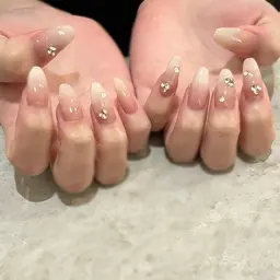 モデル様募集:カラーグラデーション🎀【オフあり】◎甘皮ケア付き