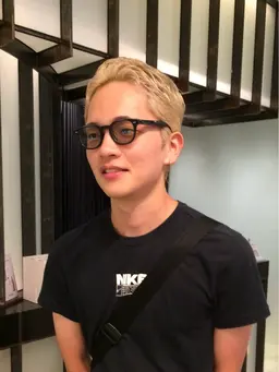 【10代20代限定メニューෆ˚*】ケアブリーチダブルカラー (ブリーチなしのダブルカラーでも◎)✩.*˚