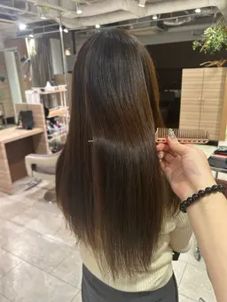 🦢縮毛矯正🦢 潤いと艶のある髪へ🫧