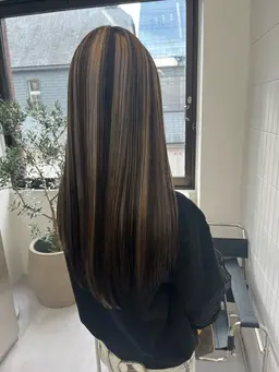 ヘアカラー＋ハイライト＋トリートメント