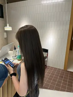 ゲリラクーポン⚠️カット➕透明感ケアカラー➕髪質改善オージュアトリートメント✨［ミニモ限定］