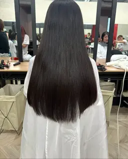 《1日1名限定》🫧お得に艶髪へ🫧【カット➕最高級Aujuaトリートメント4stp】