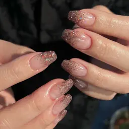 【他店オフあり】ラメグラデーションネイル💐