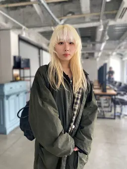 抜きっぱなしブリーチカラー＋3Stepトリートメント