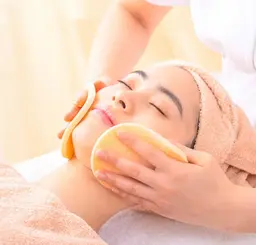 透明感アップ✨潤いエステ【乾燥対策にも】