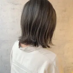 【白髪を目立たなくしたい方にオススメ】白髪ぼかしハイライトカラー&4stepトリートメント