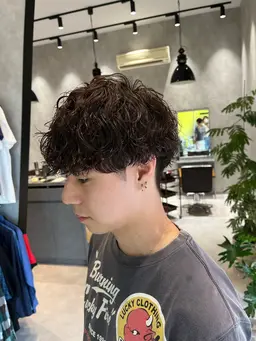 【来店時Instagramフォローで割引】メンズ限定✨カット＋デザインパーマ（波巻き、ツイスパ等）