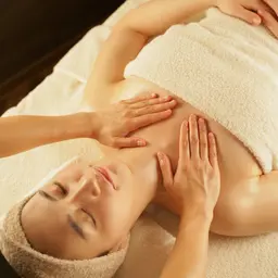 【Famille会員】アロマオイルトリートメント90分