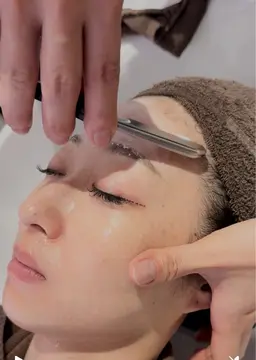 お顔剃り/シェービング/眉カット