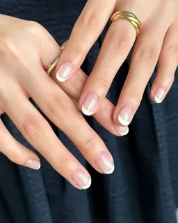 【フレンチネイル🫧】オフ込み✨+¥1000でベースカラーお選びいただけます🌼