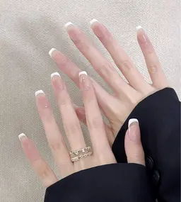 カラーフレンチネイル