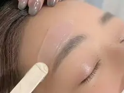 【7/19 15:00​〜​限定‼︎アイブロウ無料モデル1名】肌に優しい特殊フィルムWax脱毛🌷と毛抜きで簡単お手入れ✨