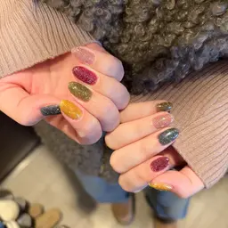 美フォルム仕上げ｜フラッシュネイル5色対応｜初回オフ無料・フィルイン対応