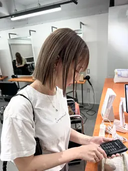 人気No.1メニュー[ボブ限定❗️]カット＋Wカラー🩵