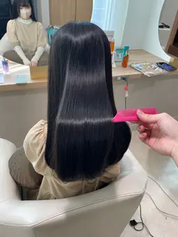 縮毛卒業🪽髪質改善トリートメント+カット✄癖やうねり、広がりを自然なストレートに✨