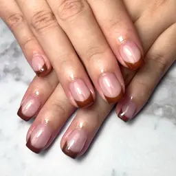 🤍𝕙𝕒𝕟𝕕 王道フレンチネイル🤍( 他店𝕆𝔽𝔽700円)