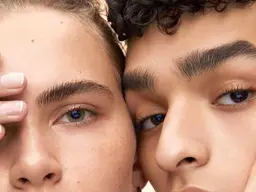 無料モニター12/16の9:30​〜​1名限定⭐️アイブロウWAX＆ハリウッドブロウリフト