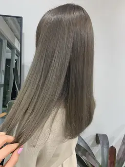 似合わせニュアンスカット+イルミナ透明感カラー🩵+スペシャルΩトリートメント🍃💖