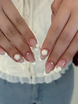 フレンチネイル
