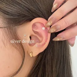 耳ツボジュエリー👂🏼🪄