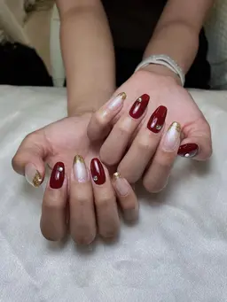 シンプル持ち込みOK アート少なめコースデザイン3.4本程度