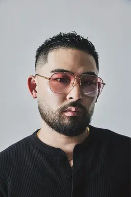 大人気！9】フェードカット+眉毛カット＋1stepトリートメント