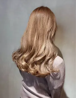 🐰ダブルカラー 🐰リタッチブリーチ（3センチ以内）＋艶ケアカラー　トリートメント付き💖