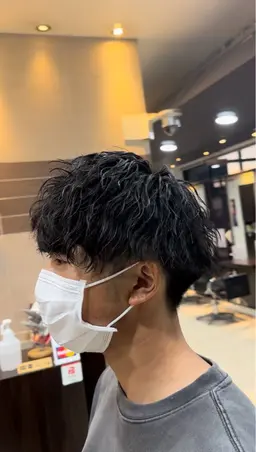 カット＋波巻きパーマ ¥9,900　👑人気No.1👑　王道の波巻きスパイラルパーマでウルフスタイルも対応