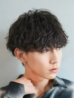 【メンズ限定🔥】当店スタイリストカット+波巻きパーマ+3step treatment✨