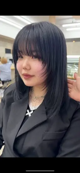 🫧火曜日限定無料🫧レイヤーカット♡トリートメント