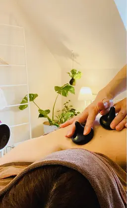 【ボディ50分】ホットストーン＋ハンドでその日の体調やお悩みに合わせたオーダーメイドボディケア♪お悩みお聞かせください！