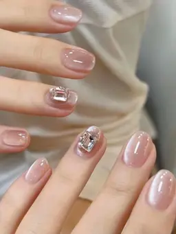 ストーン2本つけ放題➕自爪マグネットジェルネイル1色塗り➕ネイル用品（ハート型LEDランプ¥4000円分プレゼント）