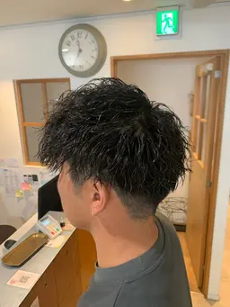 ✨*ミニモ限定*メンズカット＋パーマ＋1stepトリートメント✨《土日祝＋500》ツイスト.スパイラル＋¥1000