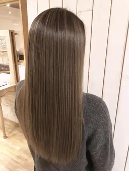 『髪にドラマを』⭐️髪質改善ストレート＋高保湿トリートメント⭐️