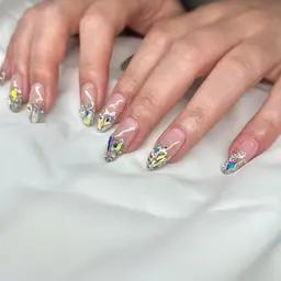 ✨ジェルオフ込み✨パーツつけ放題制限なし　（甘皮ケア込み）