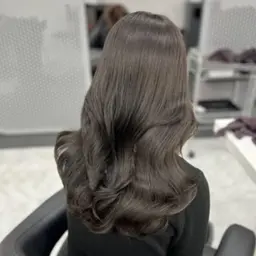 【🩷ミニモ学割限定🩷】レイヤーカット+ワンカラー+髪質改善トリートメント