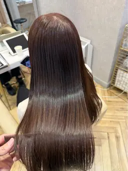 【12月10限定メニュー】透明感たっぷり艶カラー⭐️➕3STEPトリートメント