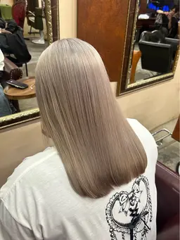 【大人気】ケアブリーチダブルカラー＋トリートメント✨️