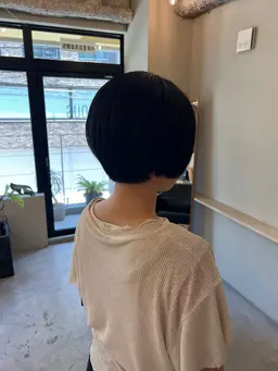 【 前下りショートボブ 】