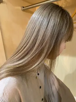 ダブルカラー　ブリーチリタッチも可
