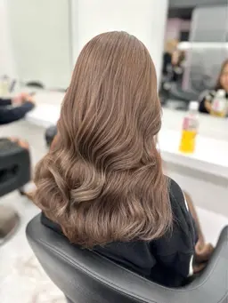 💘ミニモ限定価格💘女性限定🤍似合わせカット✂️+透明感カラー🥣+オリジナルトリートメント+炭酸spa