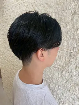 【8月限定！！】似合わせカット+炭酸シャンプー🫧紫外線防止スプレー付き🌴