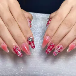 【11月オフ全て無料中】スカルプ/持ち込み◎ゴージャス10本やり放題