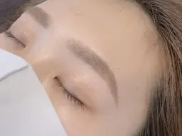 【12/8(月)すぐ予約限定】アイブロウ☆ワックスを使った眉周り除毛¥2200 他の日時は不可