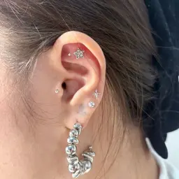 耳ツボジュエリー👂💎simpleコース✨(マッサージ付き)